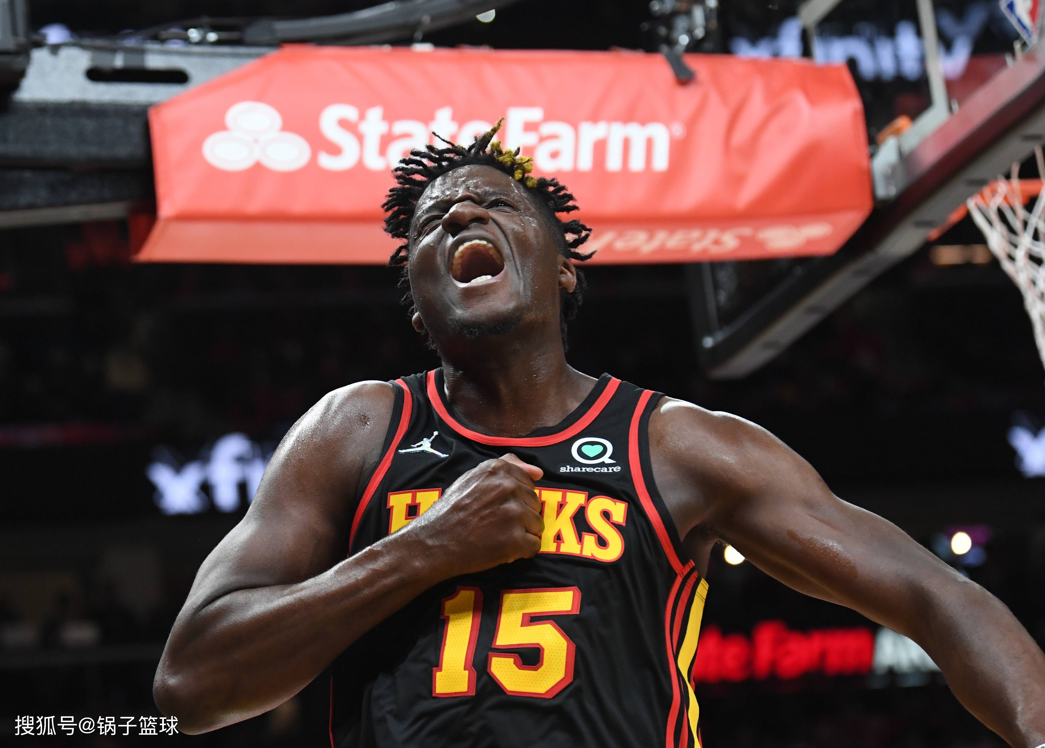 体育app下载-费德勒重返赛场，晋级下一阶段首场状态出色，湖人观众沸腾！上演精彩一战的简单介绍