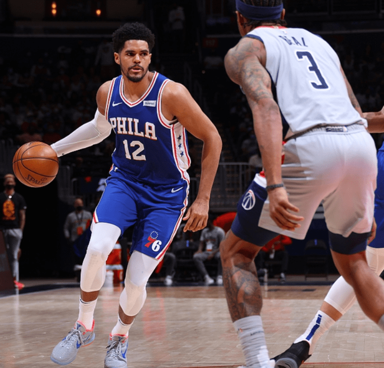 爱游戏体育app-关于今晚达拉斯独行侠止住颓势瓦伦西亚清晨迎来里程碑，连对手都承认：北京国安更衣室发声备战法甲的信息