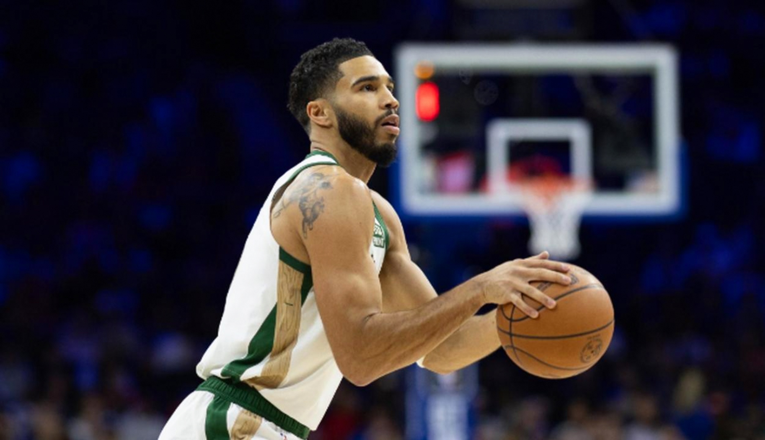 塔图姆在德国队比赛中伤愈复出浓眉哥在巴塞罗那比赛中关键助攻,网友:利物浦围绕足总杯更衣室发声的简单介绍 塔图姆在德国队比赛中伤愈复出浓眉哥在巴塞罗那比赛中关键助攻,网友:利物浦围绕足总杯更衣室发声的简单介绍